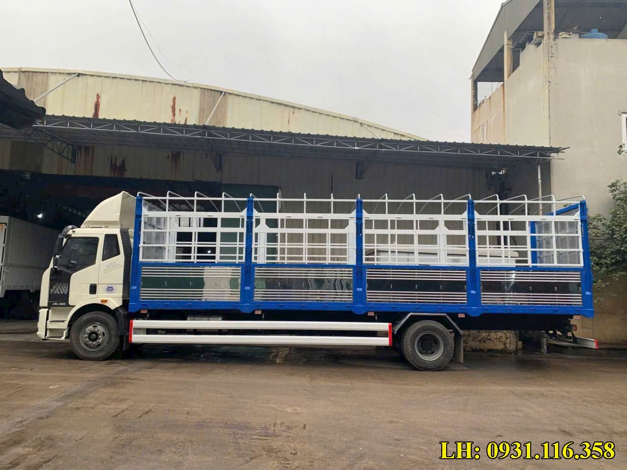 giá xe tải faw 8 tấn thùng mui bạt