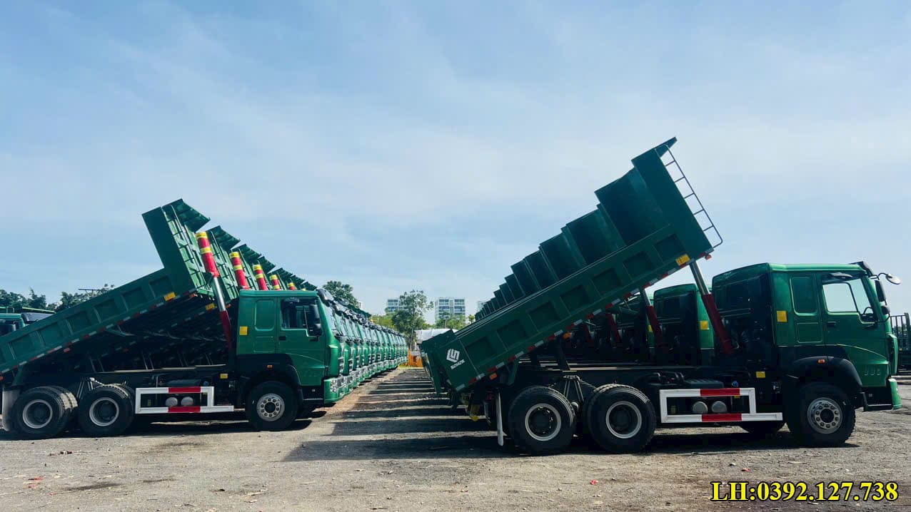 xe ben 3 chân Howo tại Hà Nội