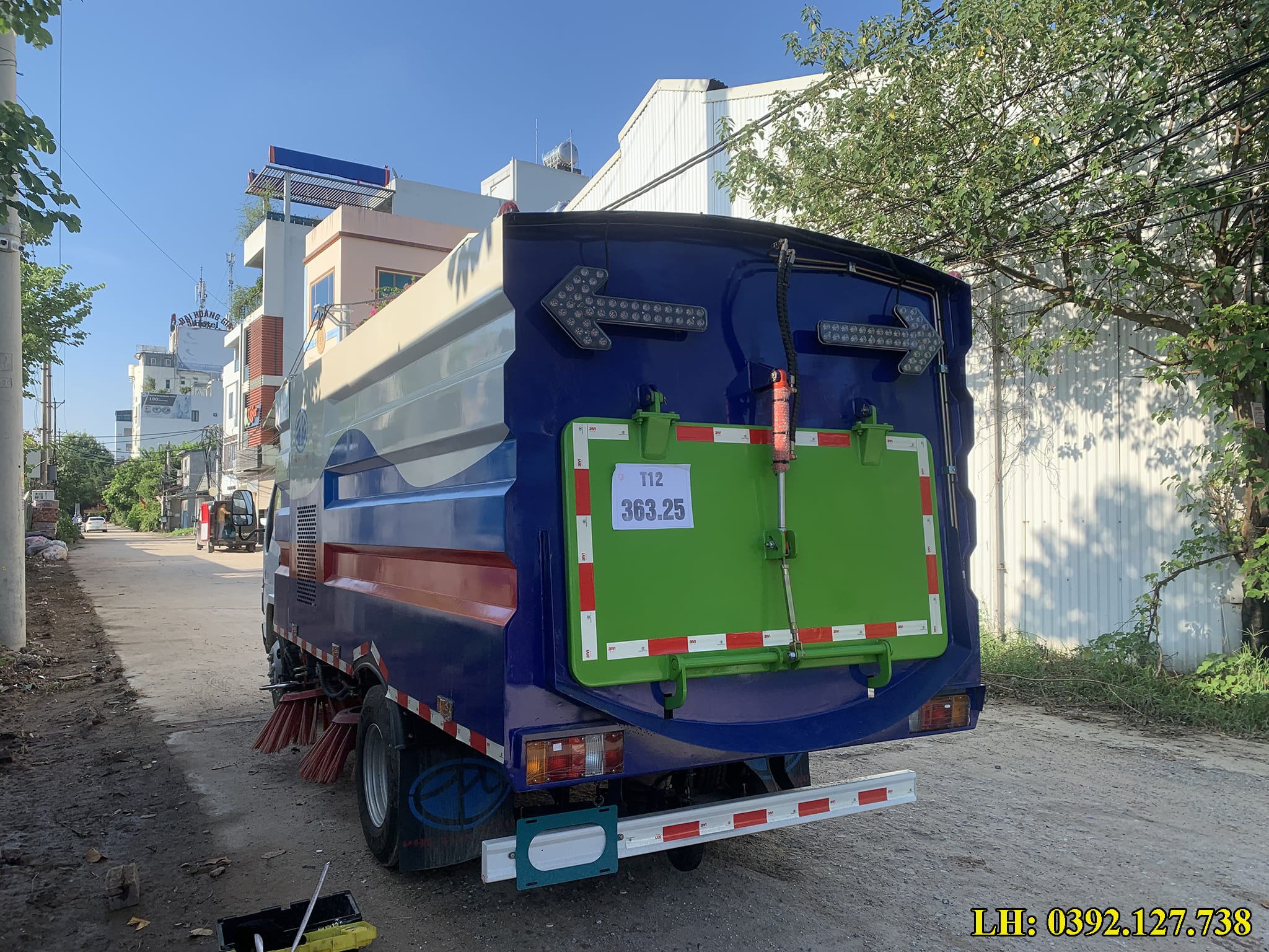 xe quét rác hút bụi 5 khối