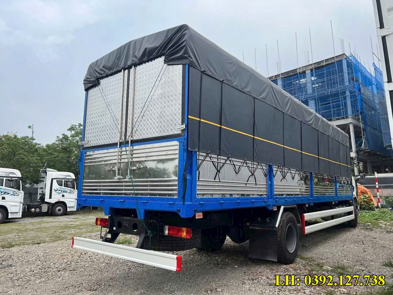 FAW 9 tấn thùng mui bạt