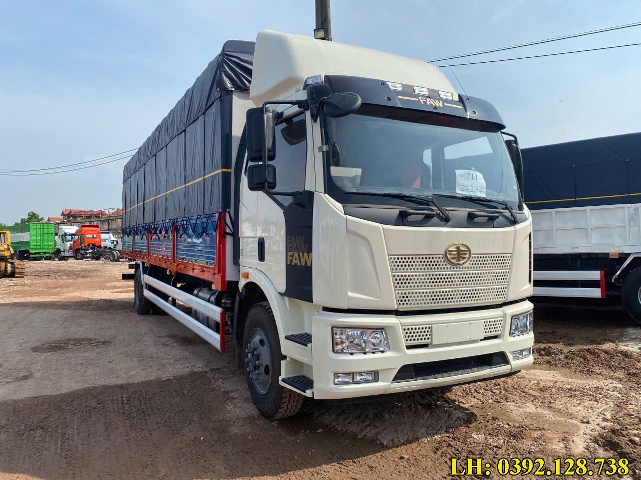 xe tải FAW 8 tấn thùng mui bạt