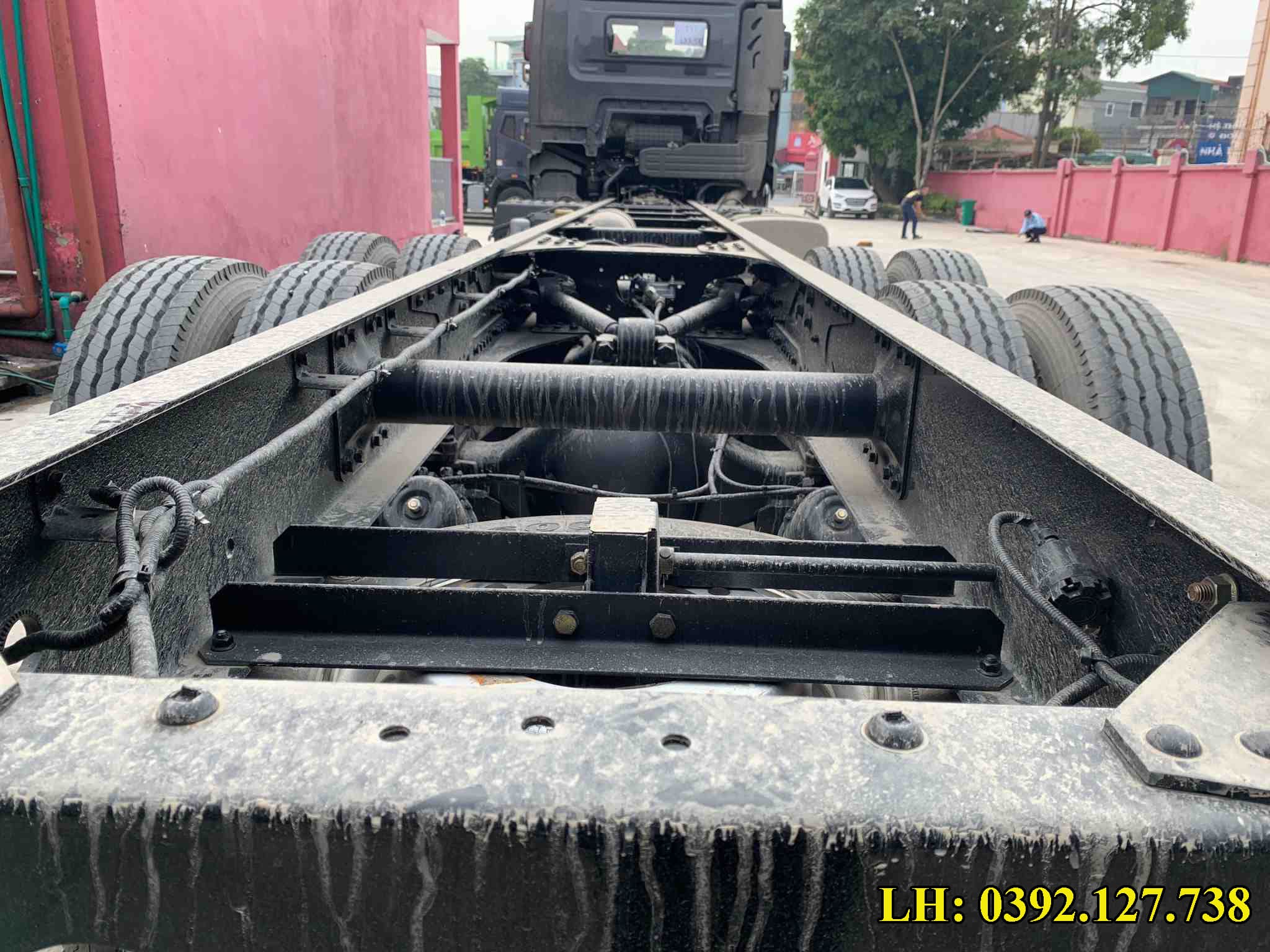 FAW 4 chân dạng chassi