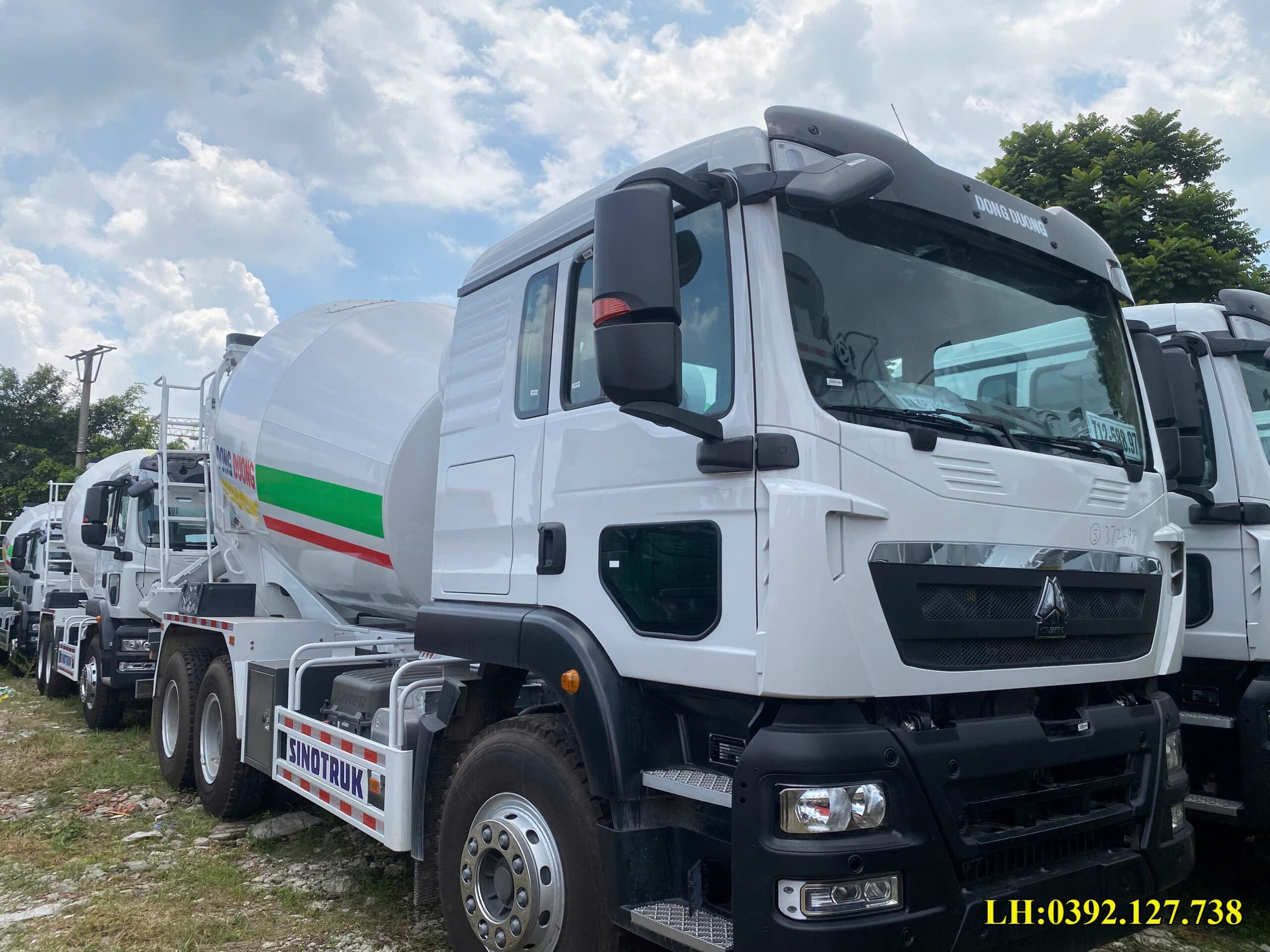 giá xe trộn bê tông howo