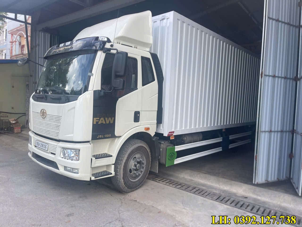 xe tải faw 8 tấn thùng kín tại Gia Lai