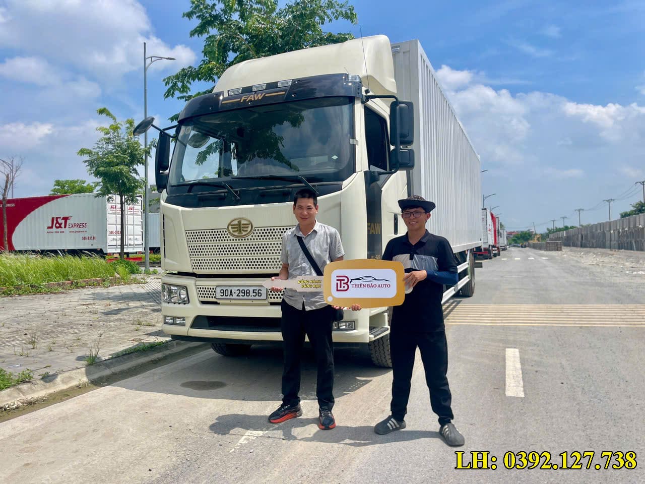 xe tải faw 8 tấn thùng kín tại Long An