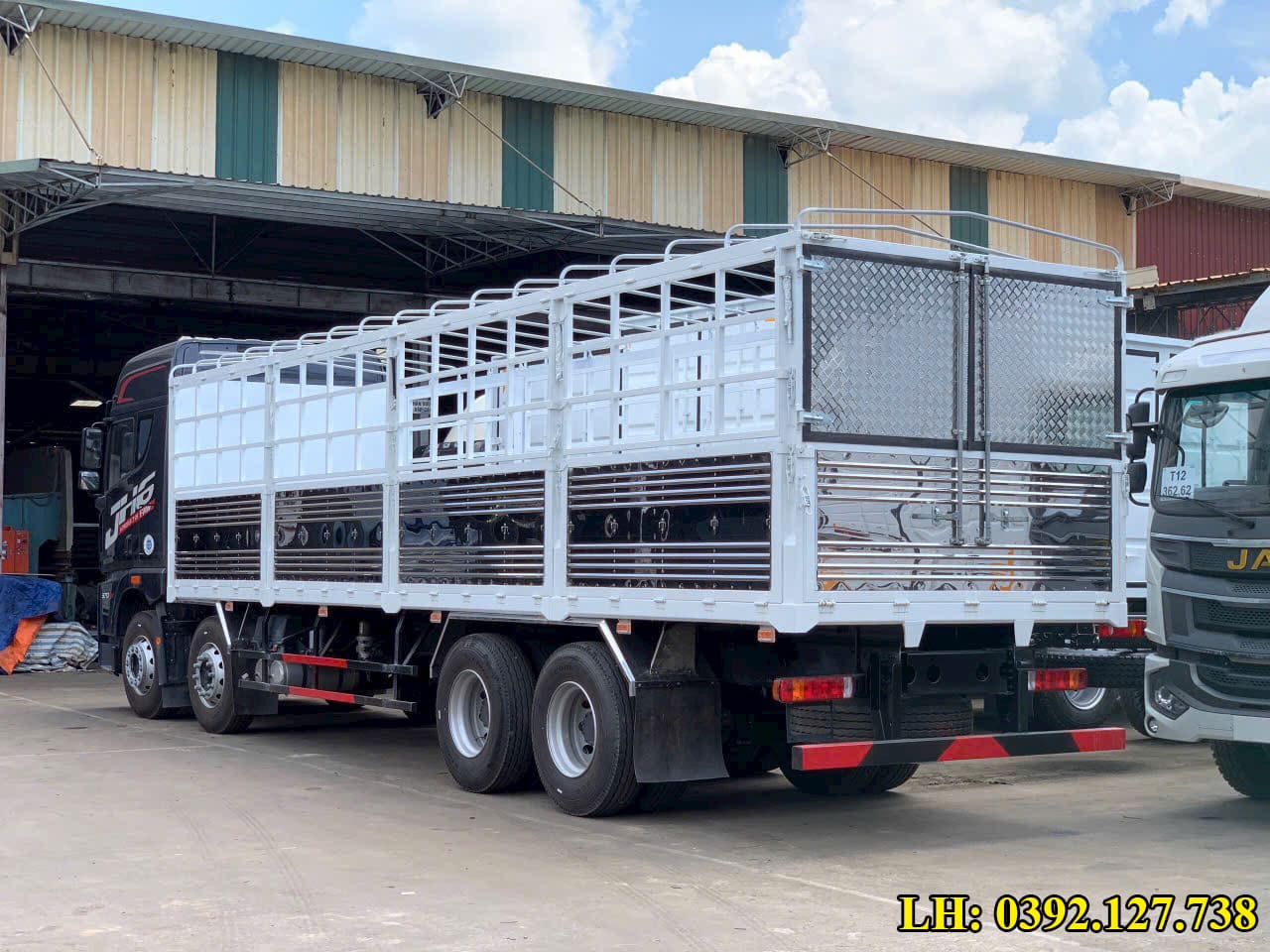 xe tải faw 4 chân tại Hậu giang