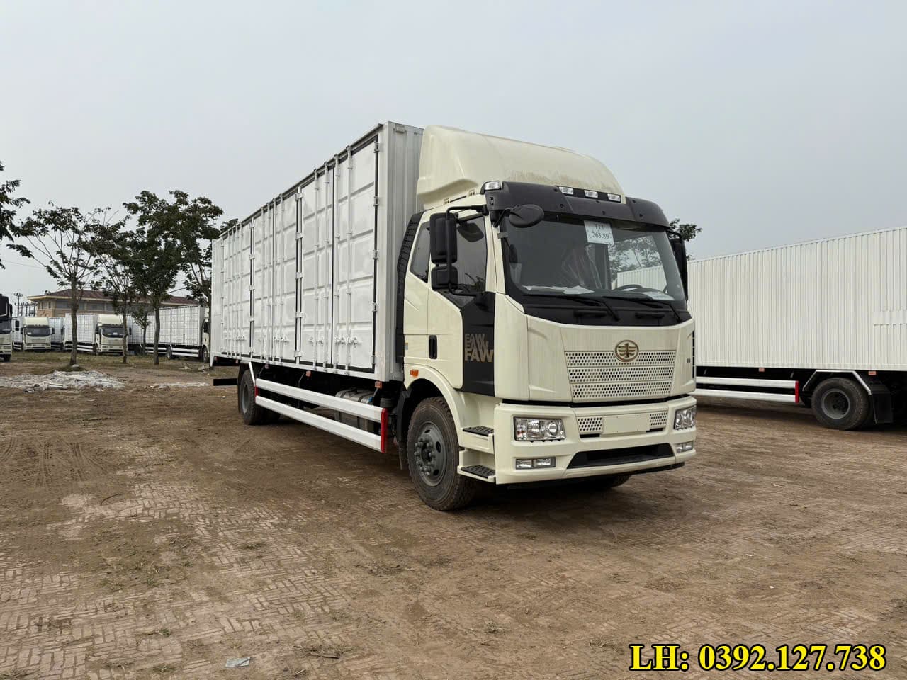 xe tải faw 8 tấn thùng kín