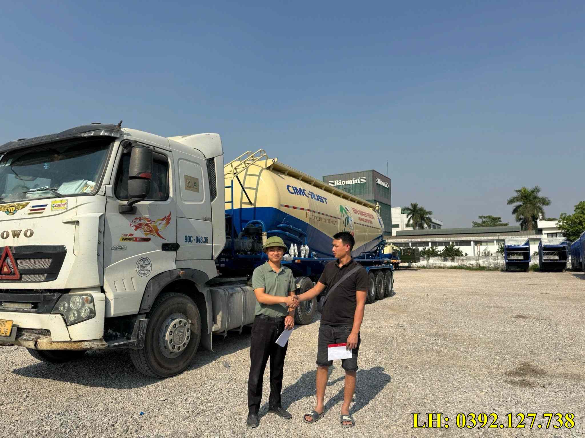 bàn giao moóc bồn chở xi măng xá 