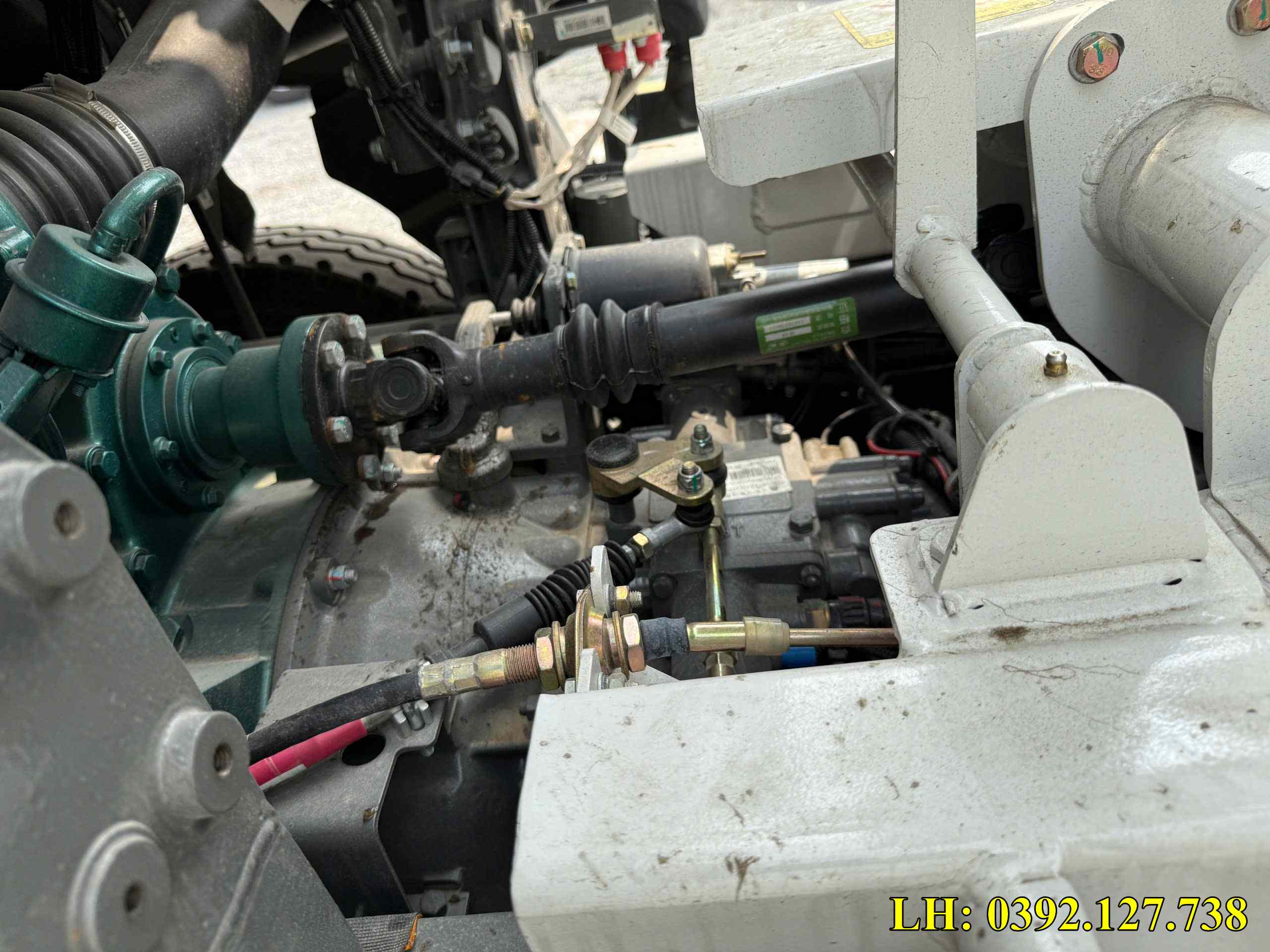 bộ phận hộp số ly hợp trên xe trộn howo